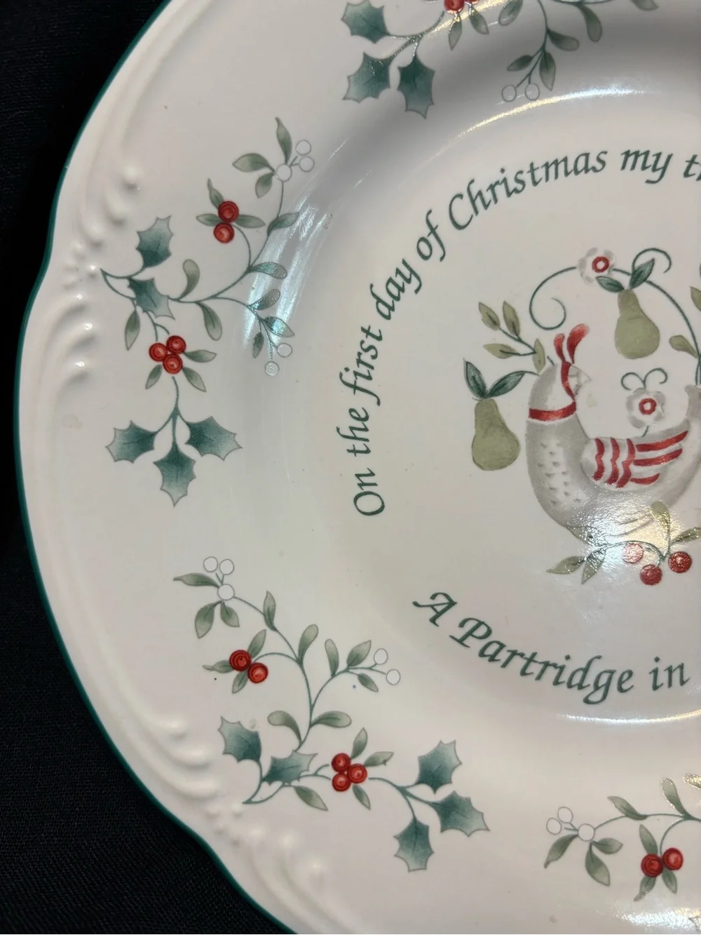 Pfaltzgraff First Day of Christmas 8” Plate Partridge in a Pear Tree